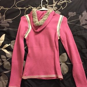 Comfy and cute Nils hooded sweater with Pom Pom’s